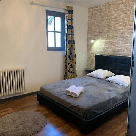 La Taniere De La Bete Bed & Breakfast Saugues Eksteriør bilde