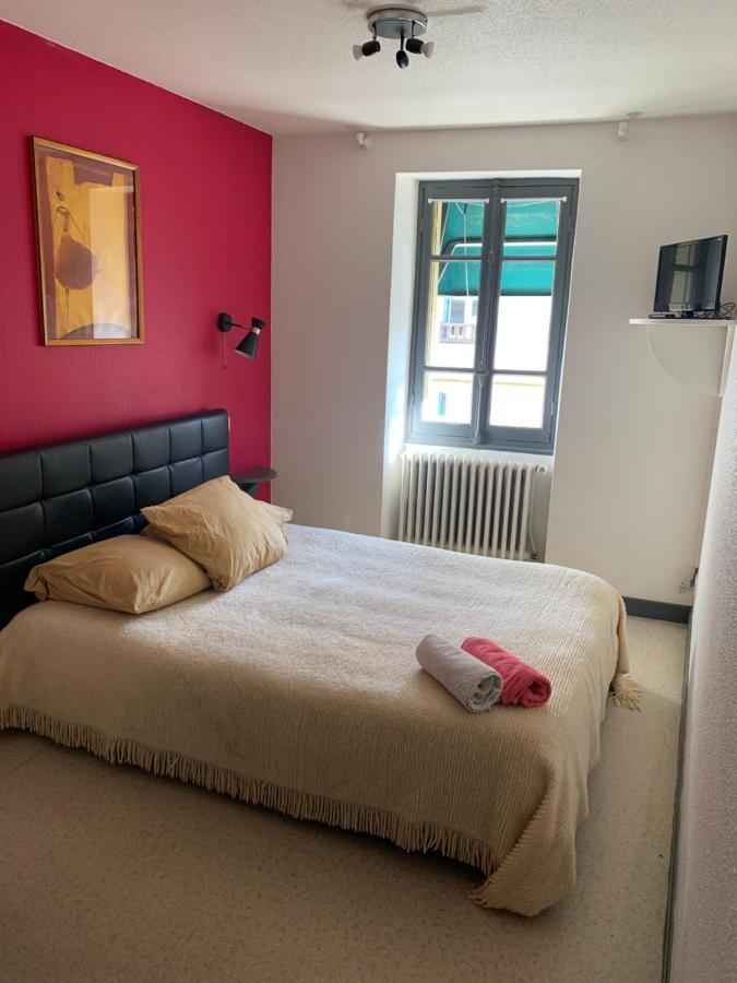 La Taniere De La Bete Bed & Breakfast Saugues Eksteriør bilde